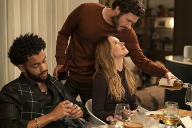 Nobody Wants This Kristen Bel Adam Brody Miles Fowler Scena Cena Seconda Stagione Serie Tv Netflix