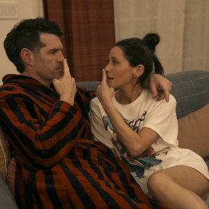 Nobody Wants This 2. Timothy Simons e Jackie Tohn insieme