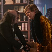 The Toxic Avenger: Kevin Bacon con Elijah Wood in una scena