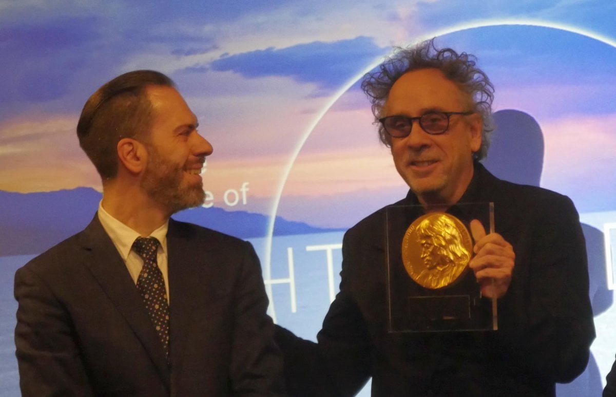 Tim Burton: "Sono famoso per il cinema, per una volta è bello essere premiato come disegnatore"