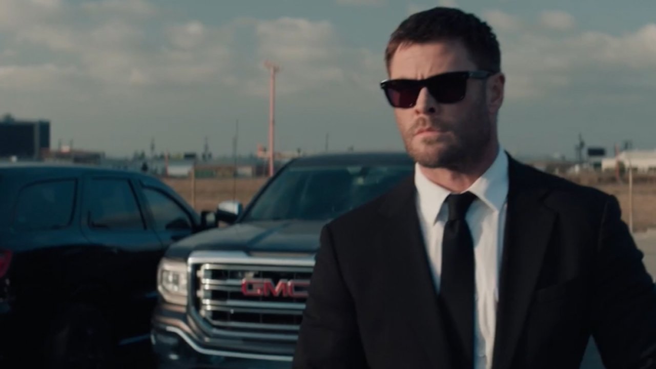 Crime 101: Chris Hemsworth in una scena del trailer