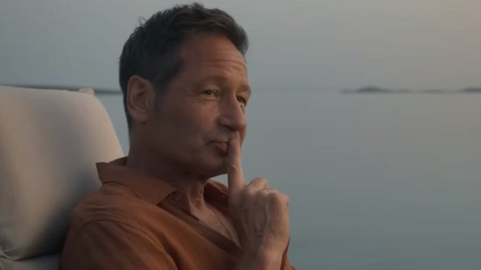 David Duchovny alle prese con Jack Whitehall nel trailer della nuova serie Malice