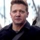 Avengers: Doomsday, Jeremy Renner commenta la sua assenza: 'Sono piuttosto impegnato!'