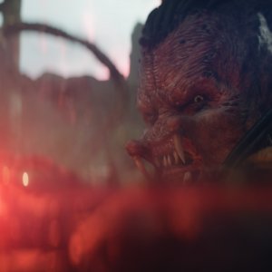 Predator: Badlands - Dimitrius Schuster-Koloamatangi in un primo piano