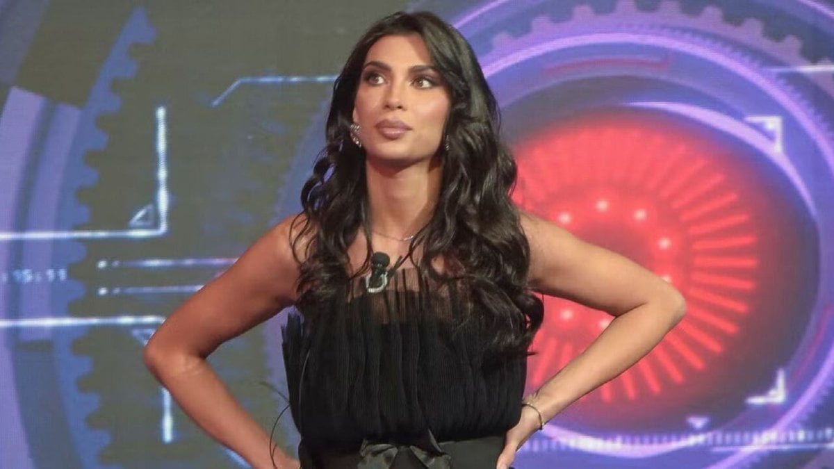 Grande Fratello: Rasha Younes vola nei sondaggi, chi sarà l’eliminato tra Benedetta e Matteo? Grande Fratello: Rasha Younes vola nei sondaggi, chi sarà l’eliminato tra Benedetta e Matteo?