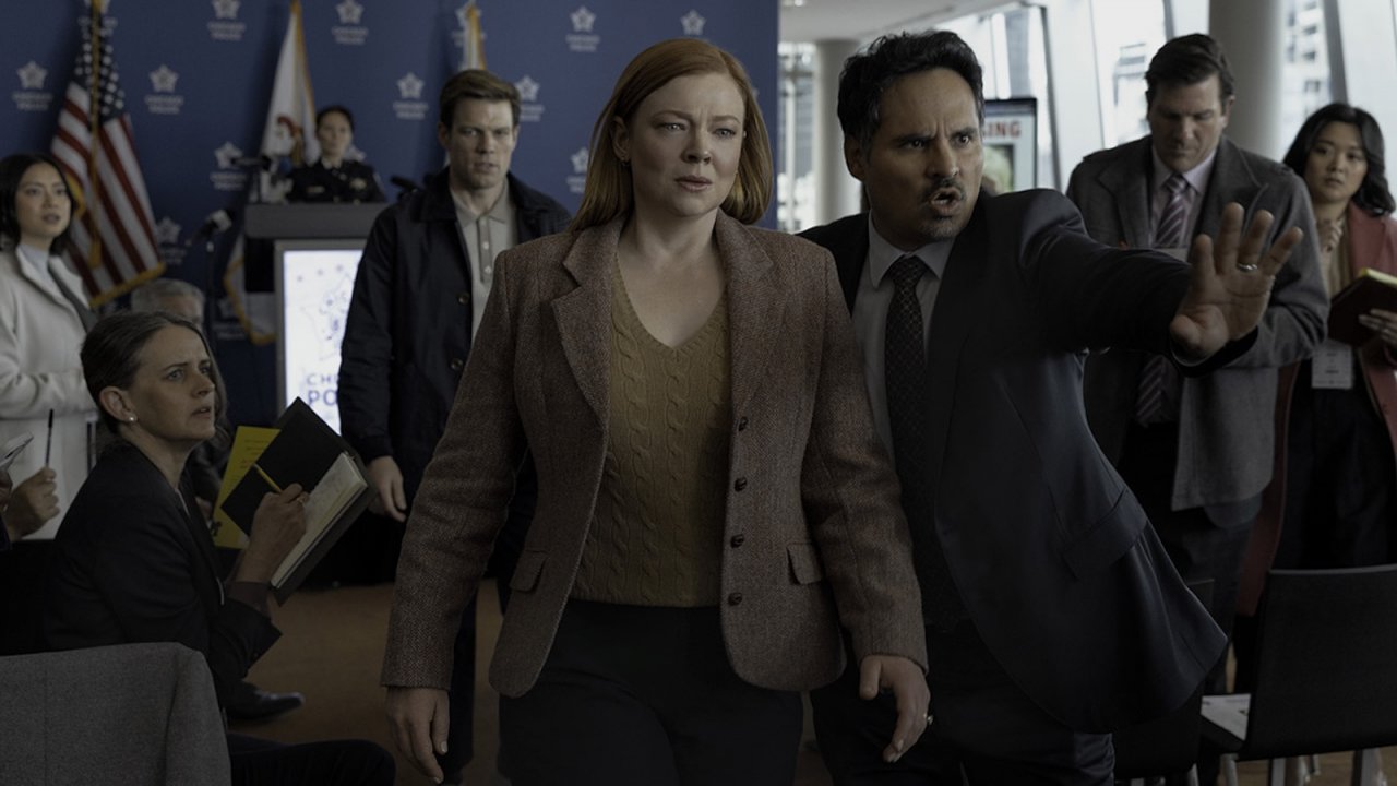 Sarah Snook in una scena della serie All Her Fault