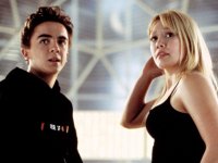 Hilary Duff e Frankie Muniz non si parlano da 22 anni: la star di Malcolm svela l'assurda ragione