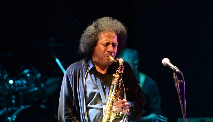 Addio a James Senese: è morto a 80 anni il sassofonista di Pino Daniele che ha dato voce a Napoli