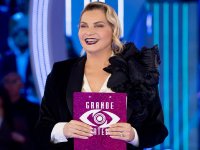 Grande Fratello, pagelle sesta puntata: Francesco non farà reality in Siria (4), Simone incontra il padre (5)