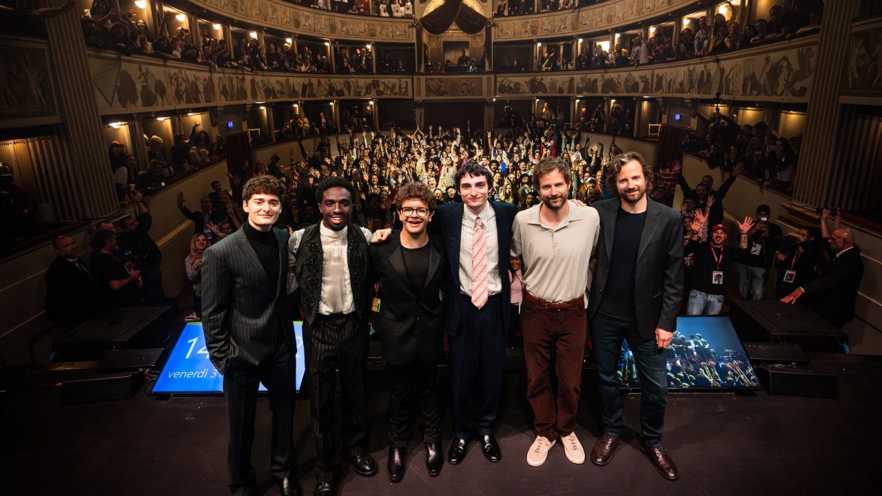 I Duffer con il cast di Stranger Things a Lucca Comics