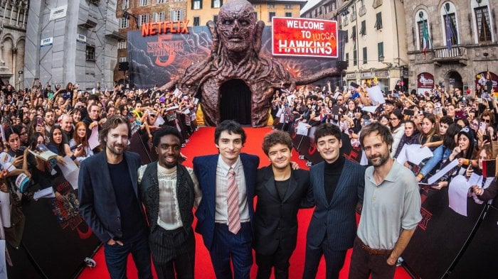 Stranger Things 5, il cast e i Duffer a Lucca Comics & Games: 'La nostra lettera d'amore agli outsider'