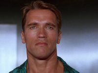 The Running Man: Glen Powell svela la reazione di Arnold Schwarzenegger al remake