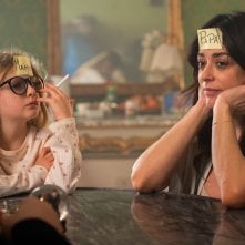 Una famiglia sottosopra: Chiara Pasquali e Valentina Lodovini