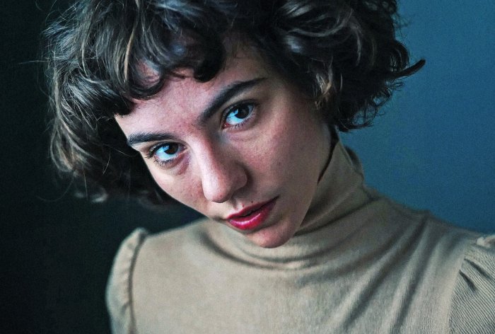 Caterina Rugghia e i suoi primi Cinque secondi: 'La mia generazione? Fa paura perché è uscita dall'ombra'