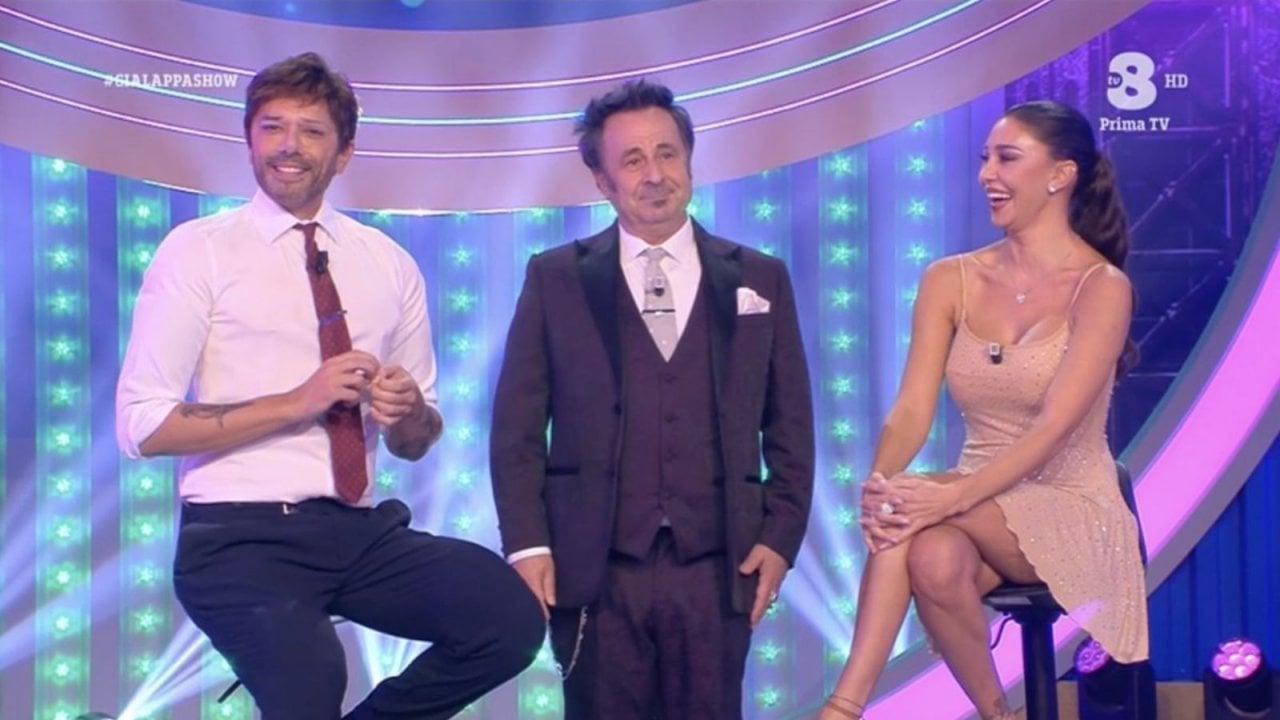 Belen Rodriguez al GialappaShow non risparmia frecciatine a De Martino, ma c’è lo zampino di Gigi e Ross