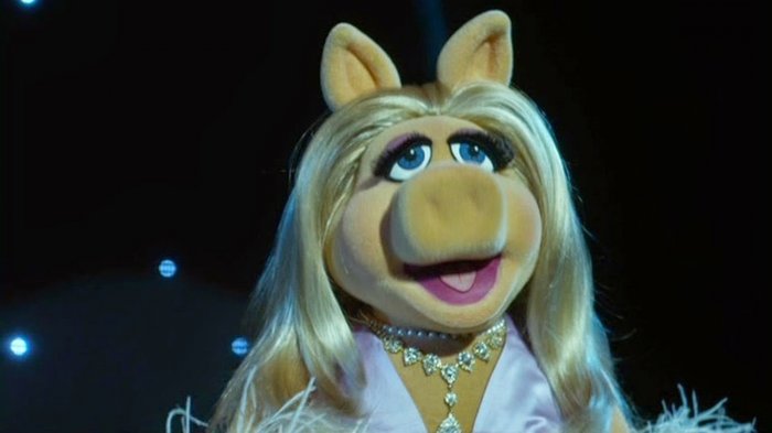 Jennifer Lawrence annuncia a sorpresa: 'Produrrò con Emma Stone un film su Miss Piggy!'