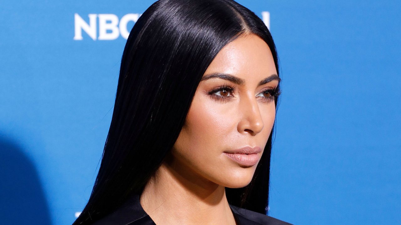 Kim Kardashian, la frase shock: "Qualcuno dal carcere mi ha detto che c'è una taglia sulla mia vita"