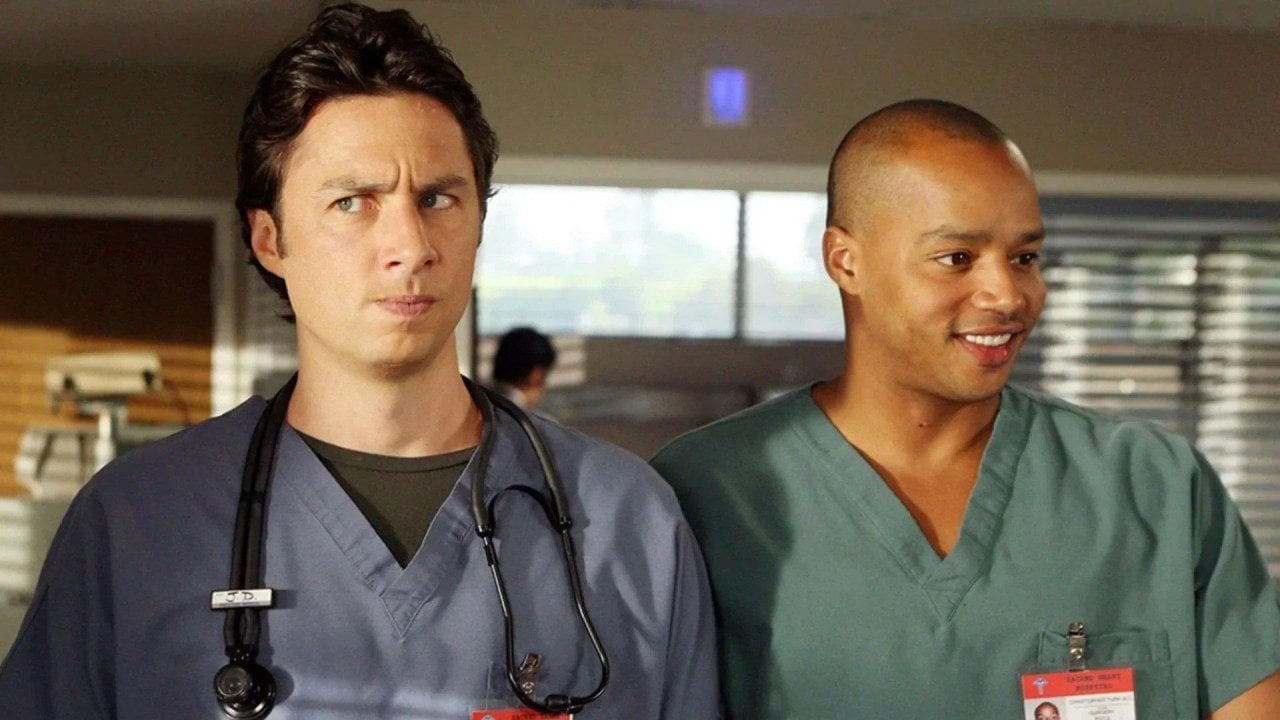 Zach Braff e Donald Faison in una scena di Scrubs