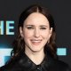 Rachel Brosnahan debutta alla regia con un documentario sulla stilista Kate Spade