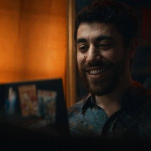 VAS - Il film: Eduardo Scarpetta sorride