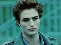 Twilight, Robert Pattinson scatena l'entusiasmo dei fan: 'Sarei disposto a tornare nella saga'