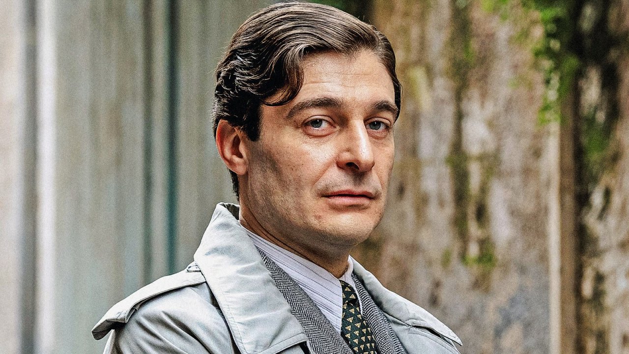 Una scena de Il Commissario Ricciardi