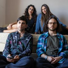 Due famiglie, un funerale: un'immagine del cast