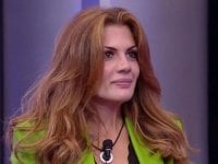 Grande Fratello, Valentina Piscopo non si ferma: 'Anita sa tutto, ma finge. Con Jonas? Non dureranno'