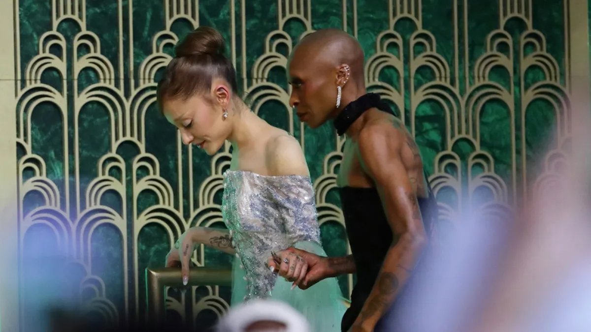 Ariana Grande aggredita da un 