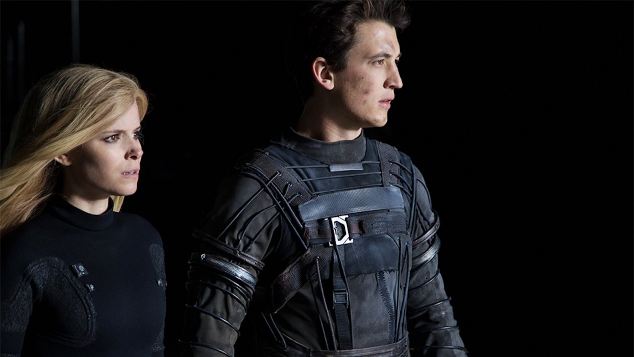 Miles Teller e Kate Mara in una scena di Fantastic 4 - I fantastici quattro