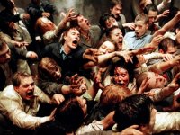 Resident Evil: ecco i video dell'orda di zombie che invade Racoon City sul set del reboot