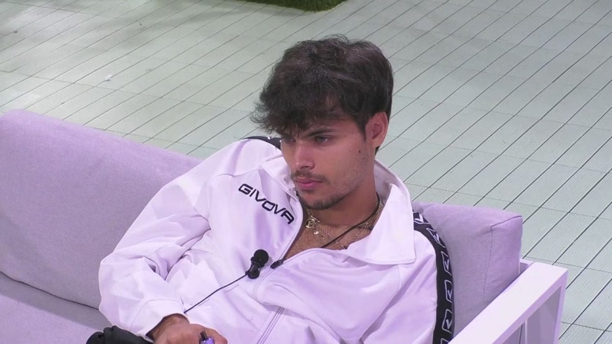 grande fratello simone ipocriti e disonesti nessuno ha nominato donatella perch233 fa comodo a tutti da Movieplayer.it grande fratello simone ipocriti e disonesti nessuno ha nominato donatella perch233 fa comodo a tutti