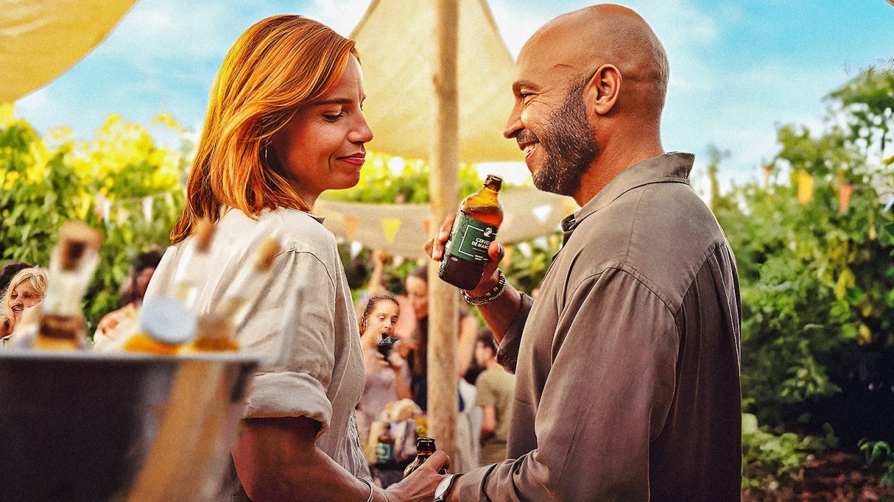 Josephine Park in una scena di Mango