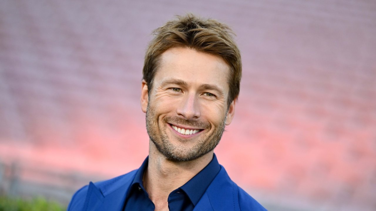 Una foto di Glen Powell