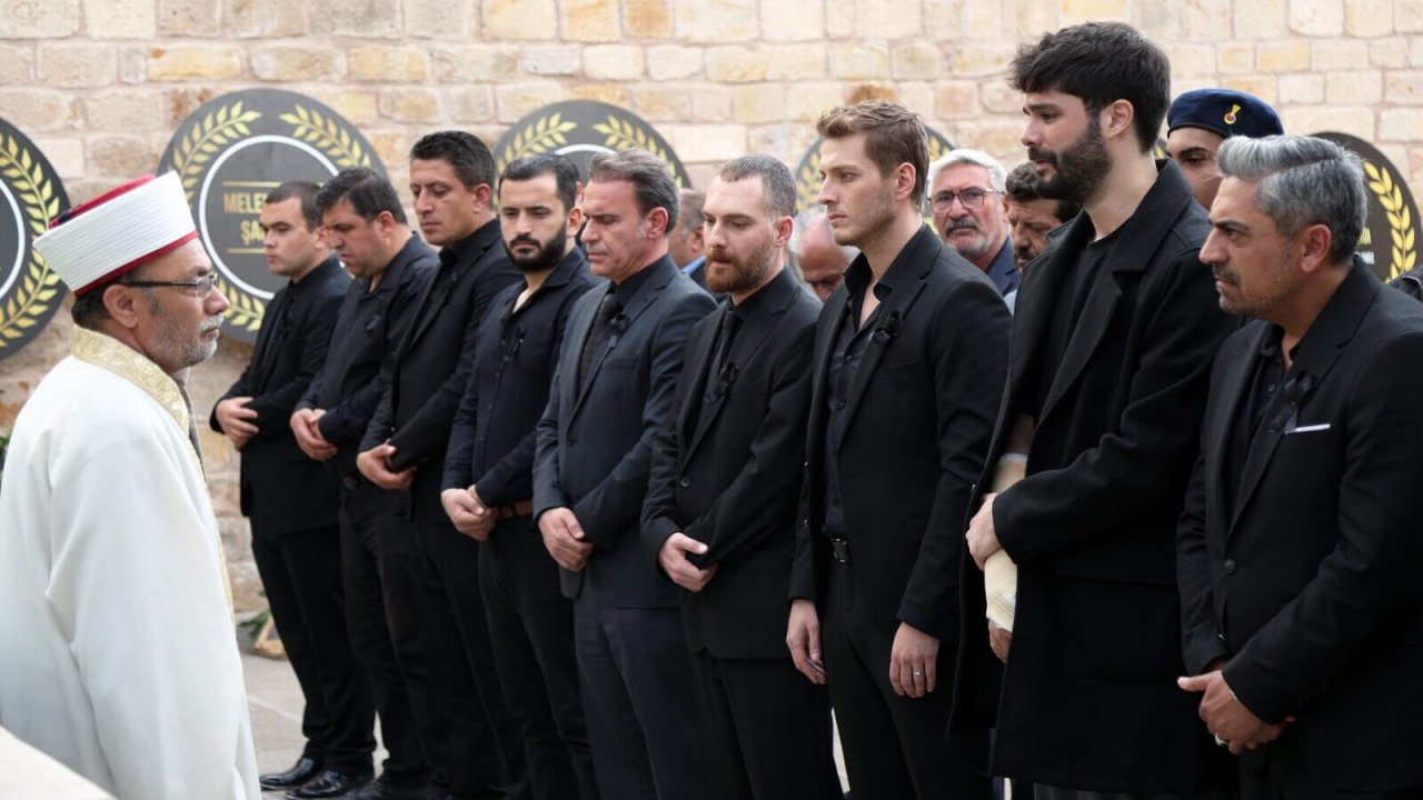 I sansalan riuniti per la morte di Samet