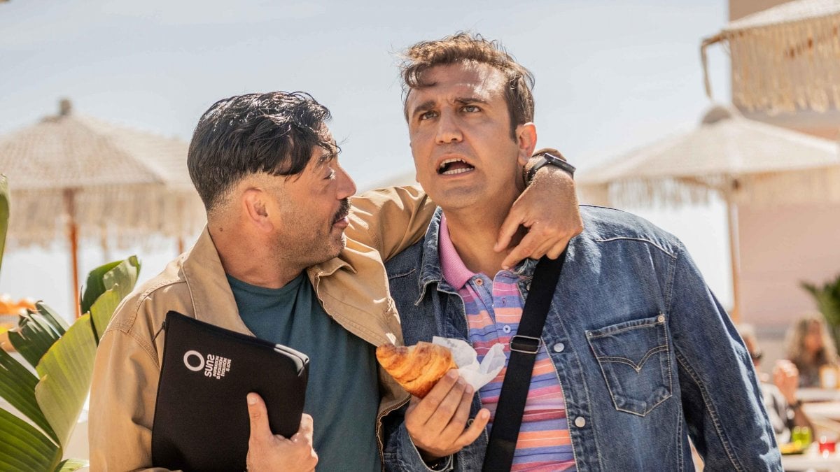 Oi vita mia di Pio e Amedeo è un successo: ecco quanto ha incassato al botteghino nel primo weekend Oi vita mia di Pio e Amedeo è un successo: ecco quanto ha incassato al botteghino nel primo weekend