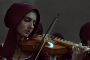 Primavera - Trailer del film di Damiano Michieletto con Tecla Insolia e Michele Riondino