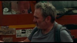 Sirat - Trailer italiano del film di Oliver Laxe con Sergi López, Brúno Nuñez e Stefania Gadda