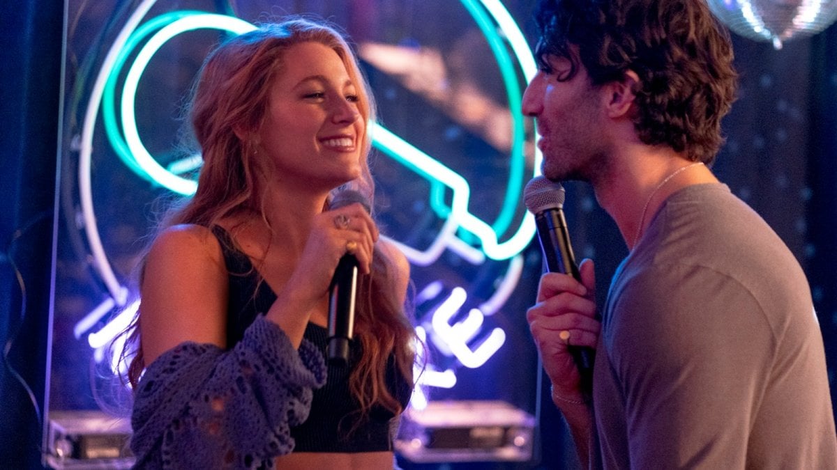 It Ends With Us, la scrittrice sullo scontro tra Blake Lively e Justin Baldoni: "Ha oscurato il messaggio" It Ends With Us, la scrittrice sullo scontro tra Blake Lively e Justin Baldoni: "Ha oscurato il messaggio"