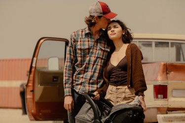 Landman Jacob Lofland Paulina Chavez Scena Seconda Stagione Serie Tv Paramount Plus