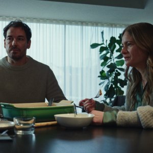 Lo schiaffo: Julia Jentsch e Felix Kramer a tavola