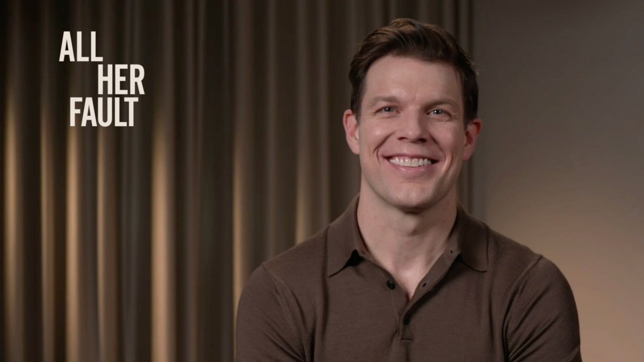 Jake Lacy è il protagonista di All Her Fault, serie Sky