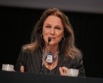 'Le donne smettano di provocare i maschi sui social media': Jacqueline Bisset scuote il Torino Film Festival