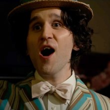 Pillion - Amore senza freni: Harry Melling in un primo piano