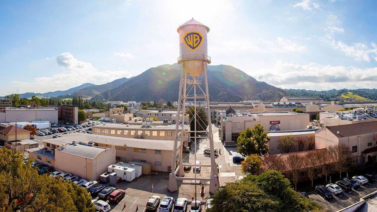 La torre della Warner Bros a Burbank