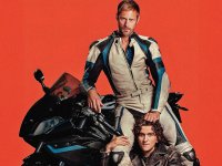 Pillion, recensione: un film queer agrodolce. Tra ironia, dinamiche di potere BDSM e identità