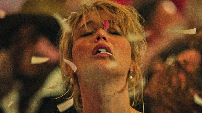 Die My Love, recensione: la centralità di Jennifer Lawrence per un dramma che punta alla performance