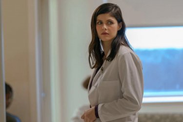 Le Streghe Mayfair Alexandra Daddario Scena Serie Tv