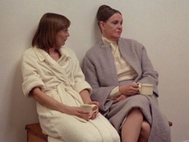 Mary Beth Hurt And Geraldine Page In Interiors 1978