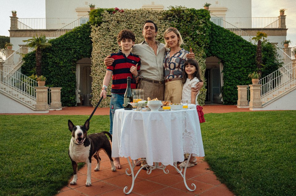 L Estranea Film Strippoli